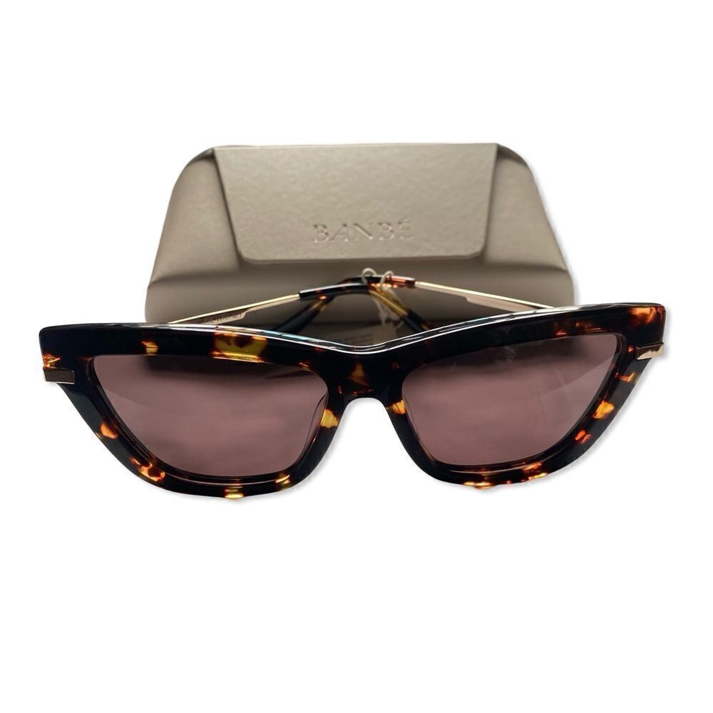 Banbe The Whitney Sunglasses Amber Tort & Auburn Cat Eye Large Frames Revolve — image 4 of 8